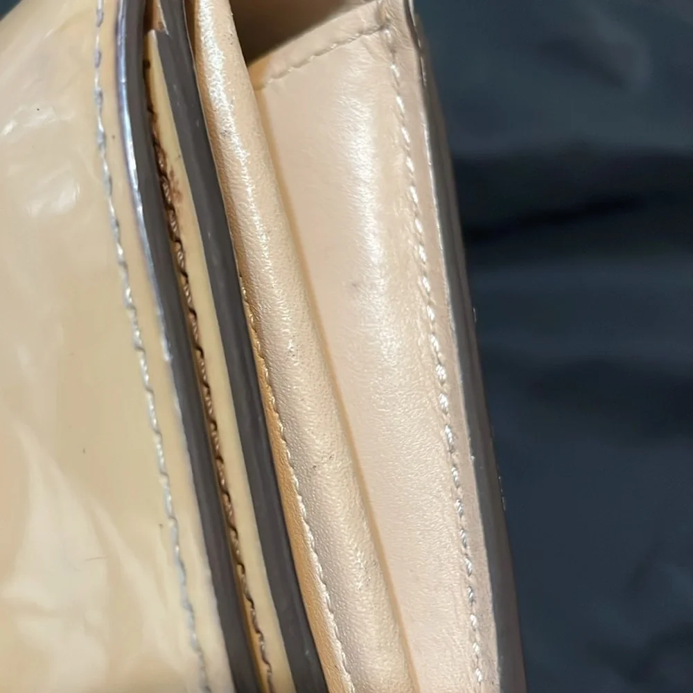 LV Louis Vuitton Louise patent clutch wallet - Picture 7 of 13